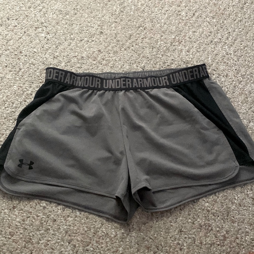Under Armor shorts with pockets